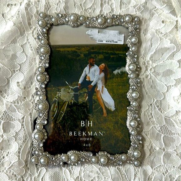 BH 4x6 Silver Texture Faux Pearls Rhinestones Rectangular Wedding Picture Frame - Picture 1 of 5